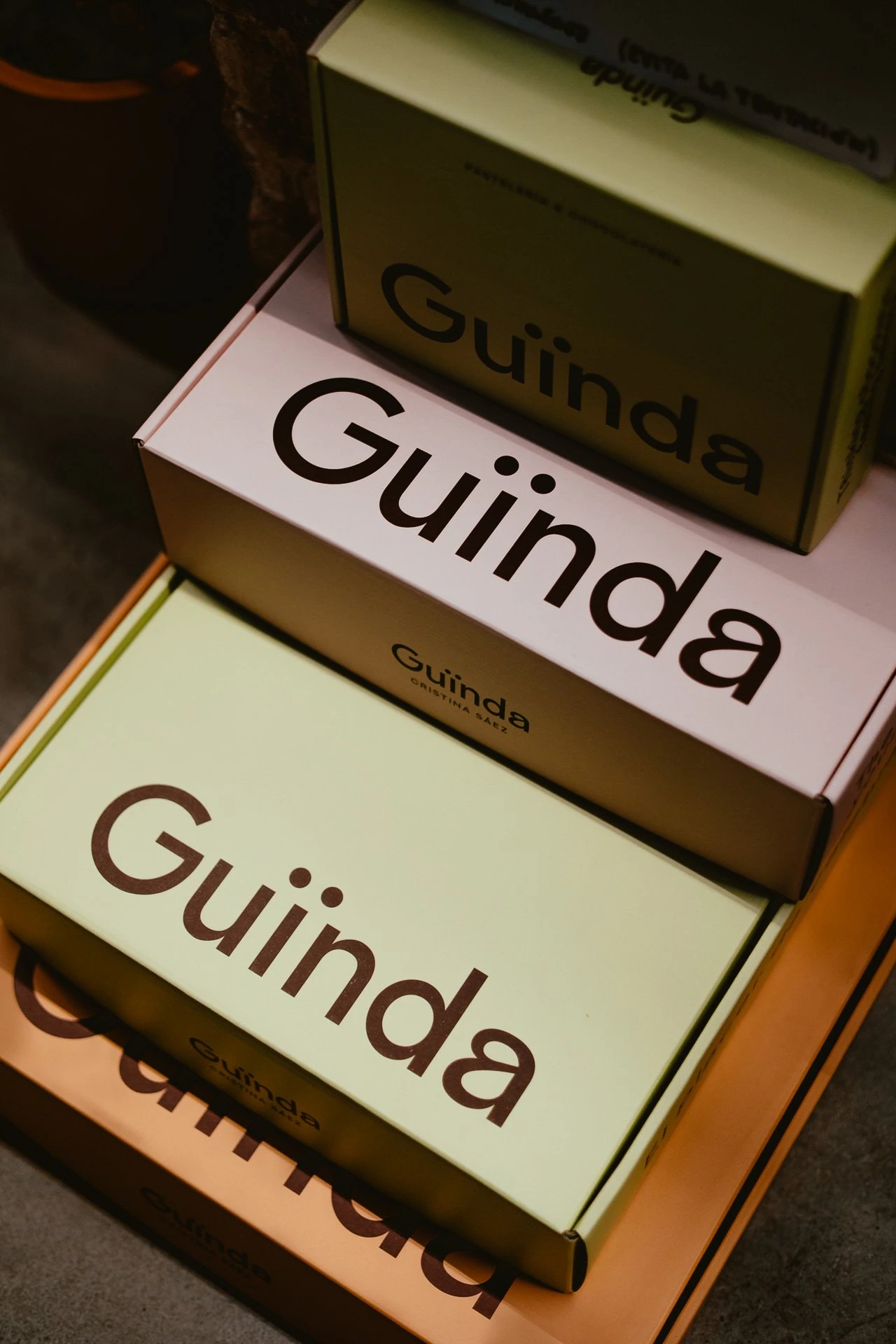 Tabletas y packaging de chocolate presentados en la muestra